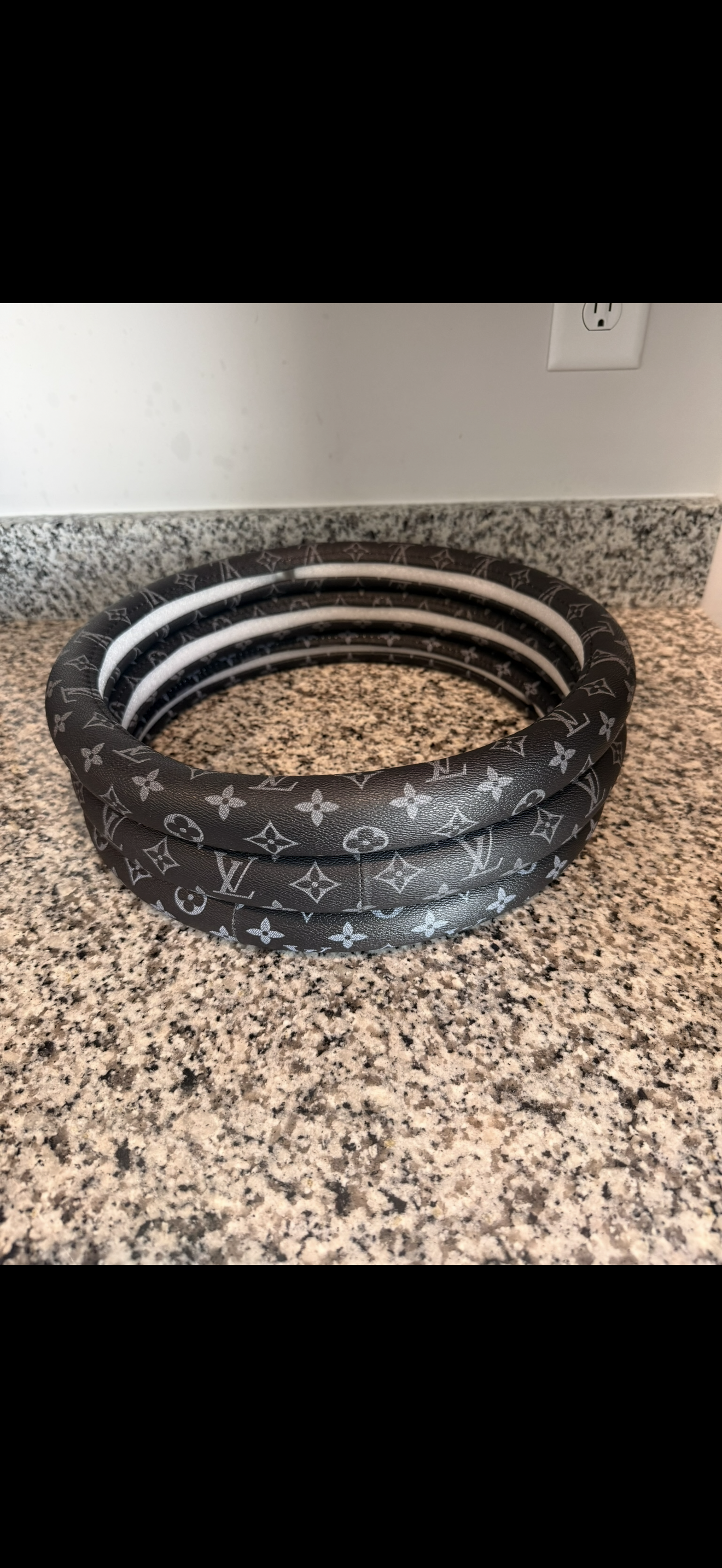 steering wheel covers UNIVERSAL FIT